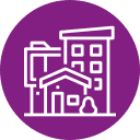 从正面俯瞰平顶公寓楼前的坡屋顶独户住宅的造型图