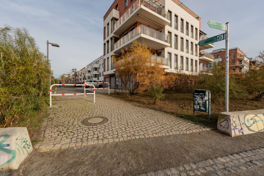 Blick vom Uferweg - Townhaus an der Rummelsburger Bucht – familienfreundlich mit 6 Zimmern