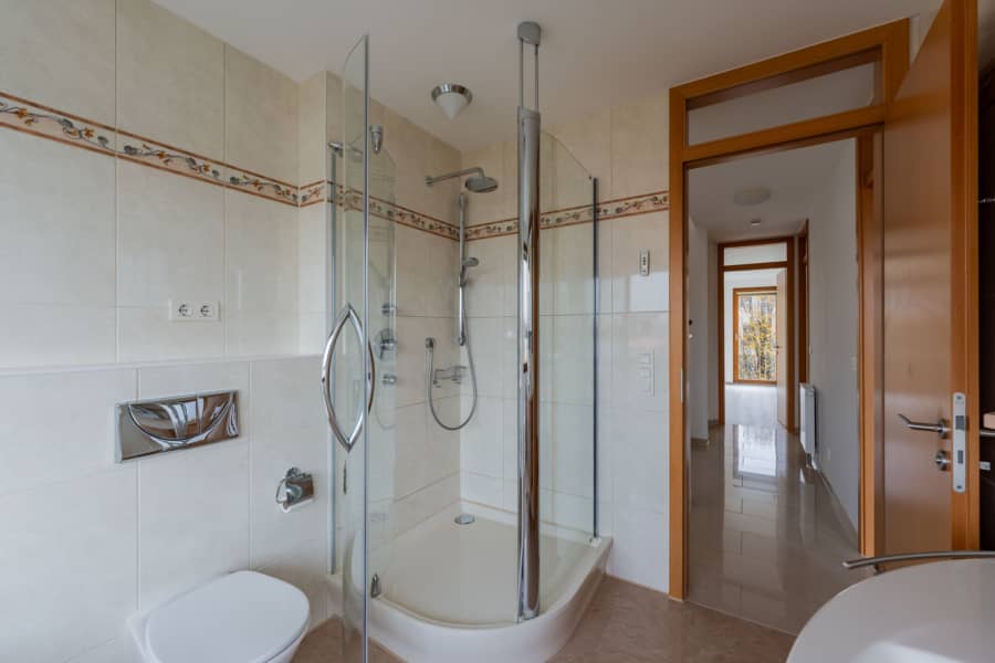 Badezimmer 2.OG - Townhaus an der Rummelsburger Bucht – familienfreundlich mit 6 Zimmern