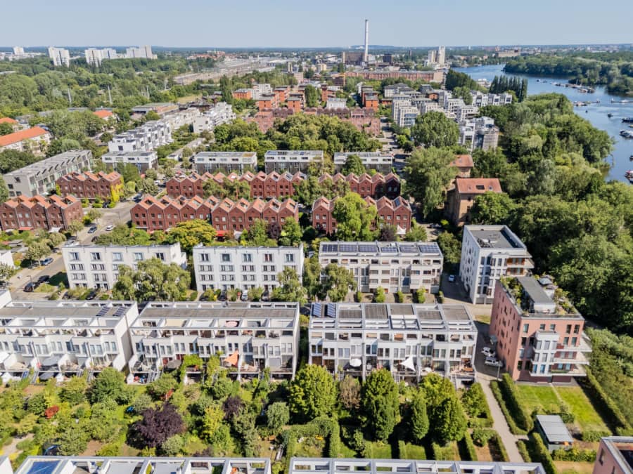 grüne Umgebung - Townhaus an der Rummelsburger Bucht – familienfreundlich mit 6 Zimmern