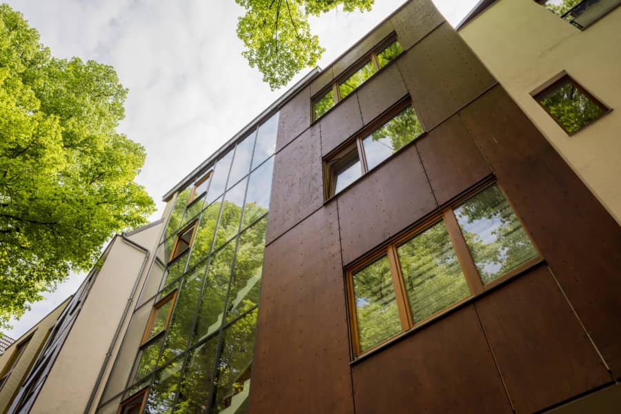 Modernes Mehrfamilienhaus mit Glasfassade - BEZUGSFREI – AM PARK PANKOW – Exklusive Eigentumswohnung in ganz besonderer Lage *PROVISIONSFREI*