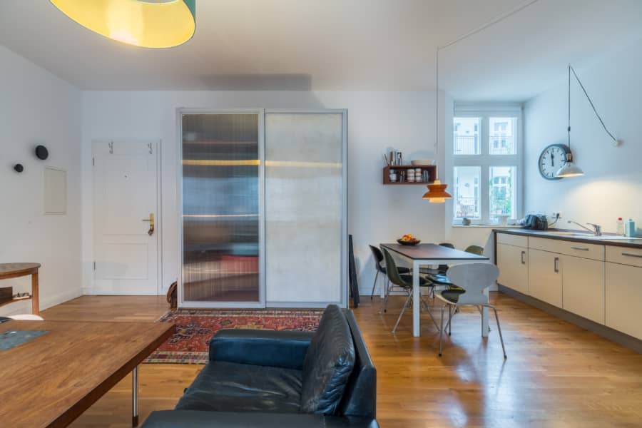 Rigaer_33-7 - Çok iyi durumda rahat eski daire!