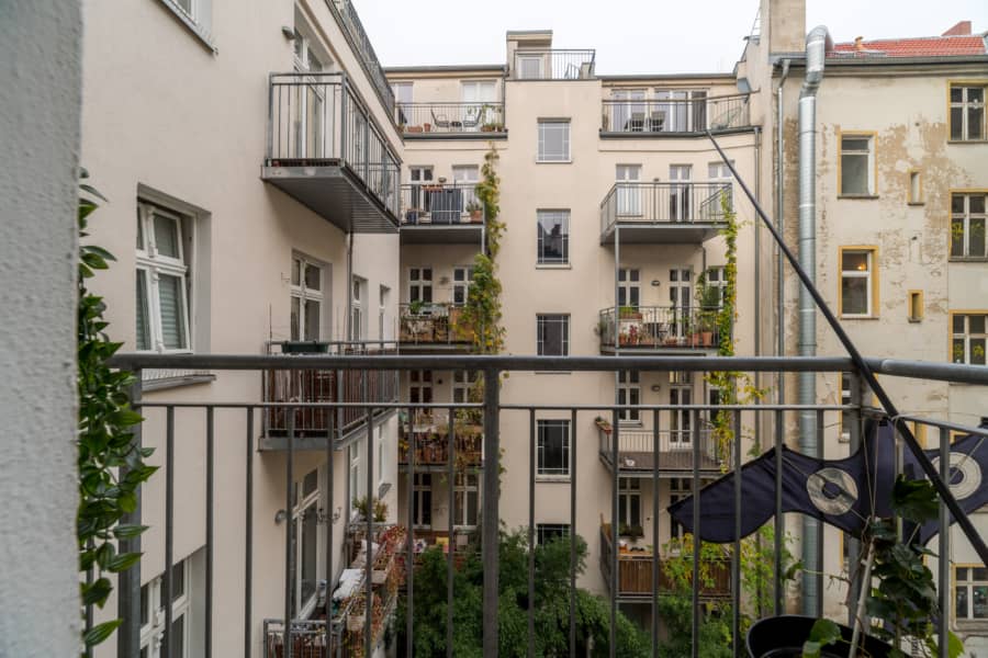 Rigaer_33-12 - Çok iyi durumda rahat eski daire!