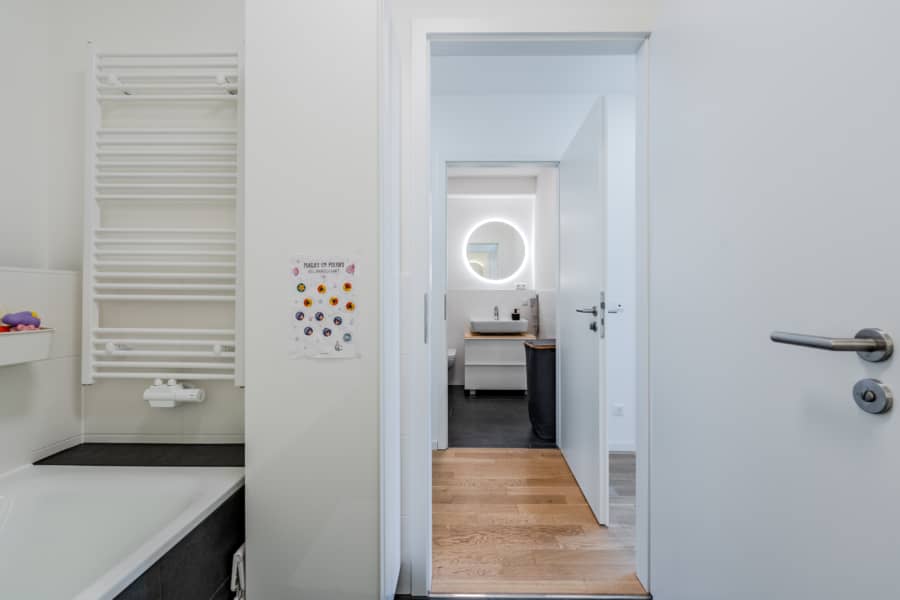 Wannenbad - Licht, Lage, Lebensqualität – modernes wohnen im schönen Karlshorst