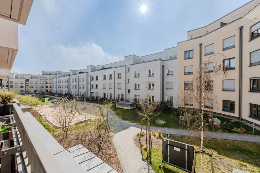 Innenhof mit Spielplatz - Licht, Lage, Lebensqualität – modernes wohnen im schönen Karlshorst