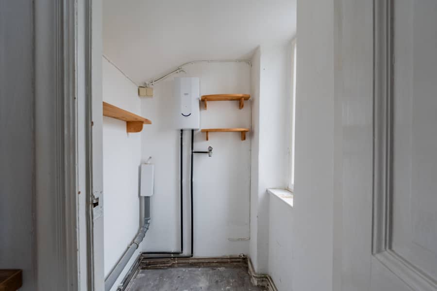 Kammer - BEZUGSFREI – Wunderschöne Stuck- Altbauwohnung zwischen Weserstraße und Sonnenallee