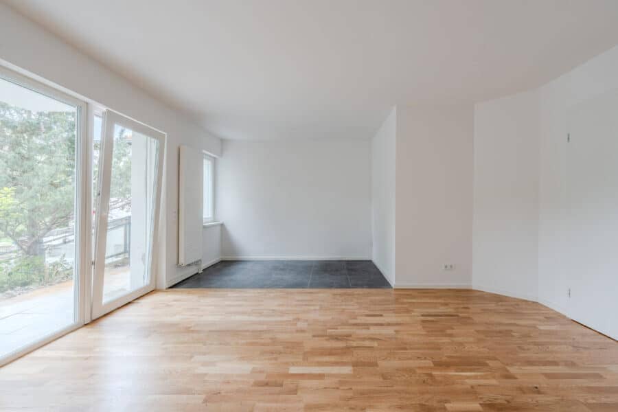 带露台的明亮底层公寓 - 美丽的露台公寓 - 首次入住 - 免佣金。