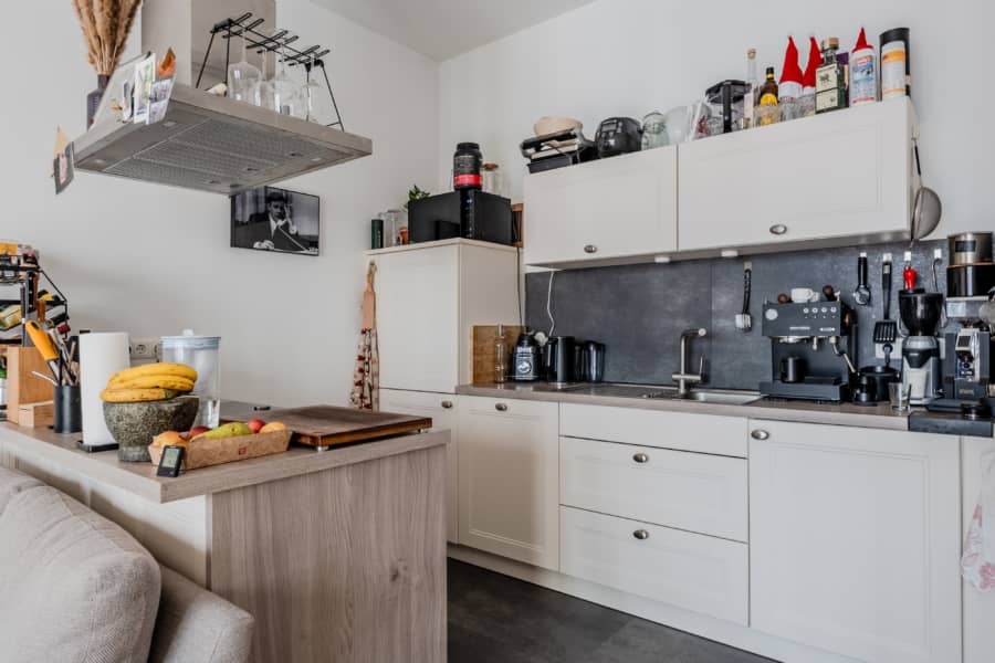 Küche - Zeitlos schön: Helle 2-Zimmer-Wohnung mit Balkon in gefragter Lage