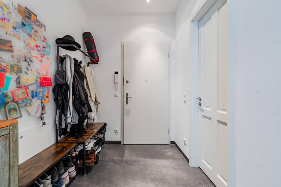 Wohnungsflur - Zeitlos schön: Helle 2-Zimmer-Wohnung mit Balkon in gefragter Lage