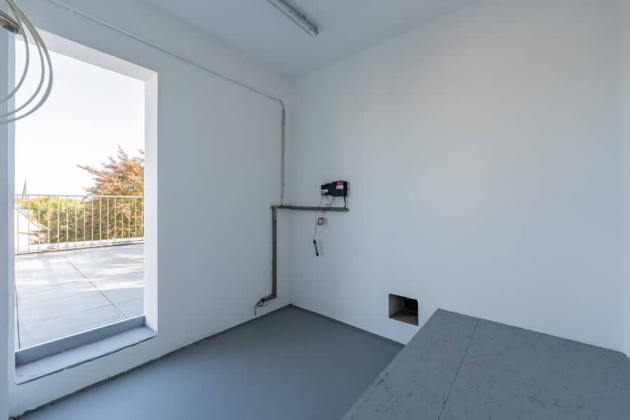 Abstellraum - Erstbezug nach Renovierung – Dachgeschoss mit Panoramablick