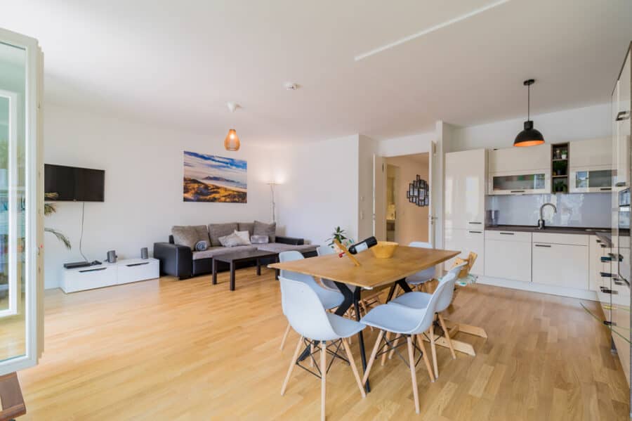 Moderne Stadtwohnung mit offener Wohnküche - 0 Leben am Park / Living by the Park