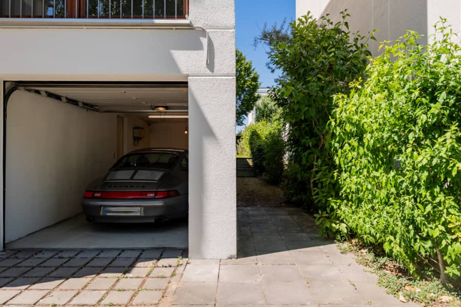 Einfamilienhaus mit Einzelgarage und Einfahrt - Bezugsfrei & renoviert 2025: 6-Zimmer-Townhouse an der Rummelsburger Bucht