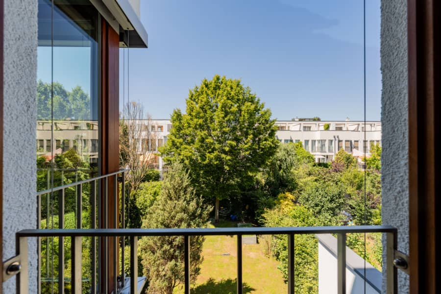 Moderne Balkonwohnung mit Gartenblick - Bezugsfrei & renoviert 2025: 6-Zimmer-Townhouse an der Rummelsburger Bucht