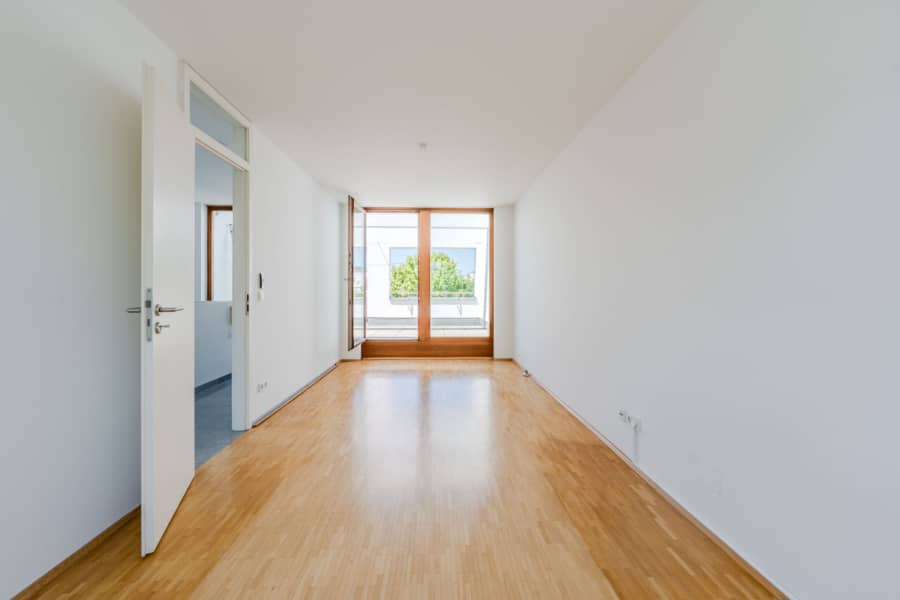 Helle Wohnung mit Balkonzugang - Bezugsfrei & renoviert 2025: 6-Zimmer-Townhouse an der Rummelsburger Bucht