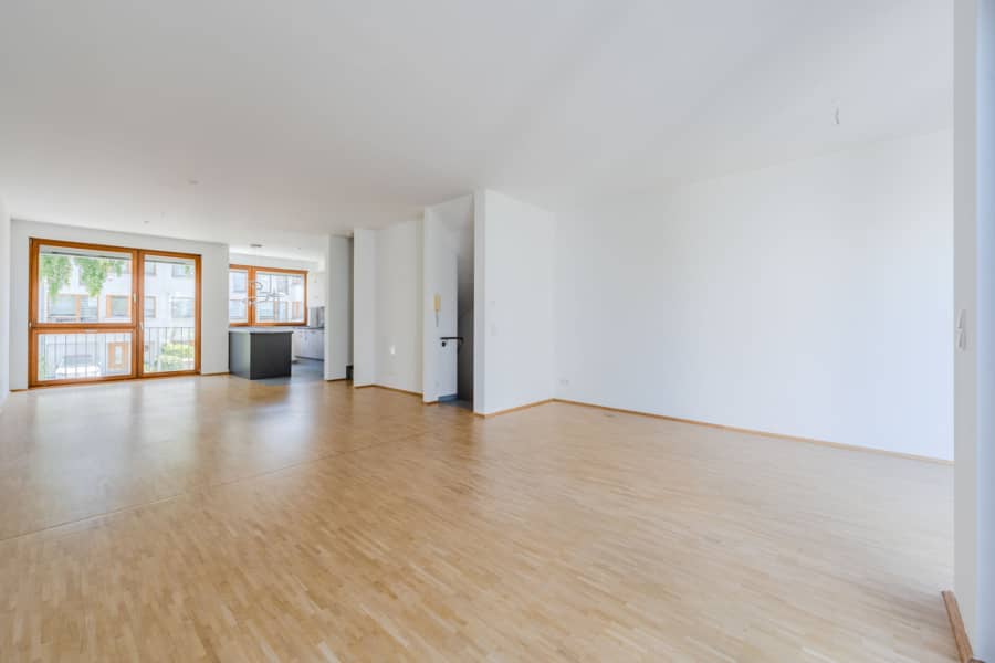 Helle Stadtwohnung mit Kochinsel und Parkettboden - Bezugsfrei & renoviert 2025: 6-Zimmer-Townhouse an der Rummelsburger Bucht