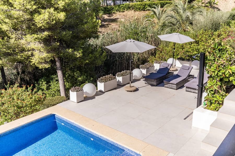 Mediterrane Villa mit Poolterrasse - Paguera: Villa in ruhiger Lage mit schönem Meerblick und großem Grundstück zu verkaufen
