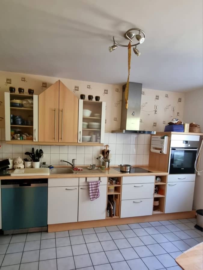 रसोई 3 - यह एक बढ़िया कीमत है: बर्लिन के पास शॉनिशे में स्थित 5 कमरों वाला, 141 वर्ग मीटर क्षेत्रफल और बेसमेंट वाला अर्ध-पृथक मकान।