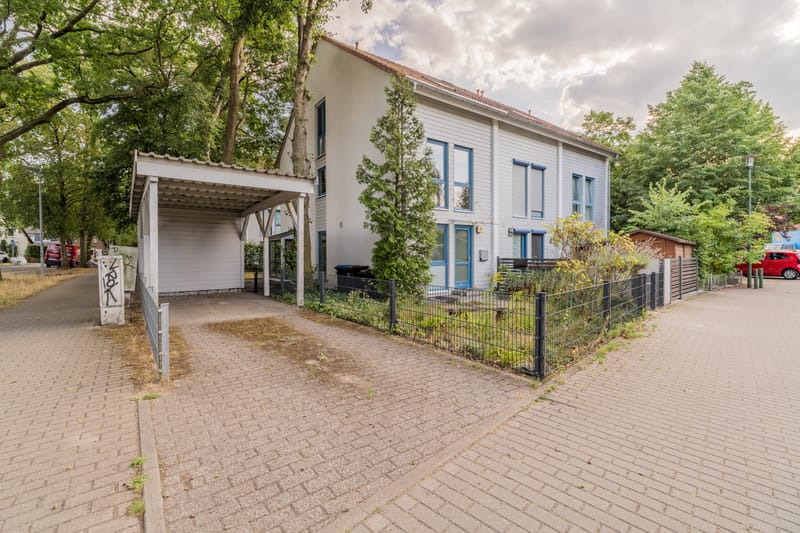 Sogno di famiglia! Casa a schiera di testa a Falkensee pronta per essere abitata