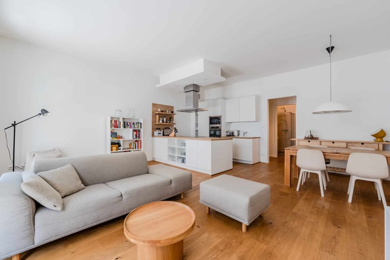 Magnifique appartement baigné de lumière, situé juste à côté d'Ostkreuz