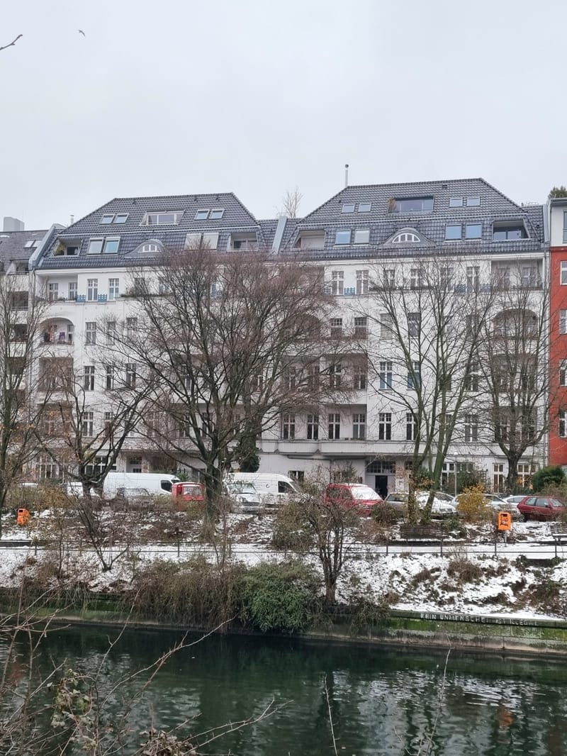 Vecchio appartamento senza occupanti sul Landwehrkanal - Kreuzberg al meglio !