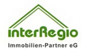 Yeşil çatı konturlu logo ve Immobilien-Partner eG'nin üzerinde yeşil harflerle interRegio yazısı