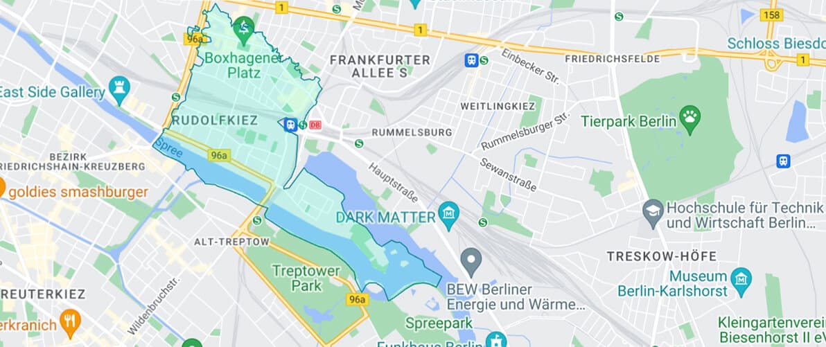Übersichts-Karte von Berlin-Friedrichshain und Treptower Park mit Spree, Bahnstationen und Straßennetz