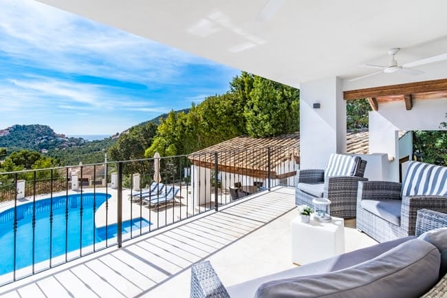 Kitchen terrace - Port Andratx: Großzügige Villa mit 4 Schlafzimmern, Pool und Panoramablick zu verkaufen