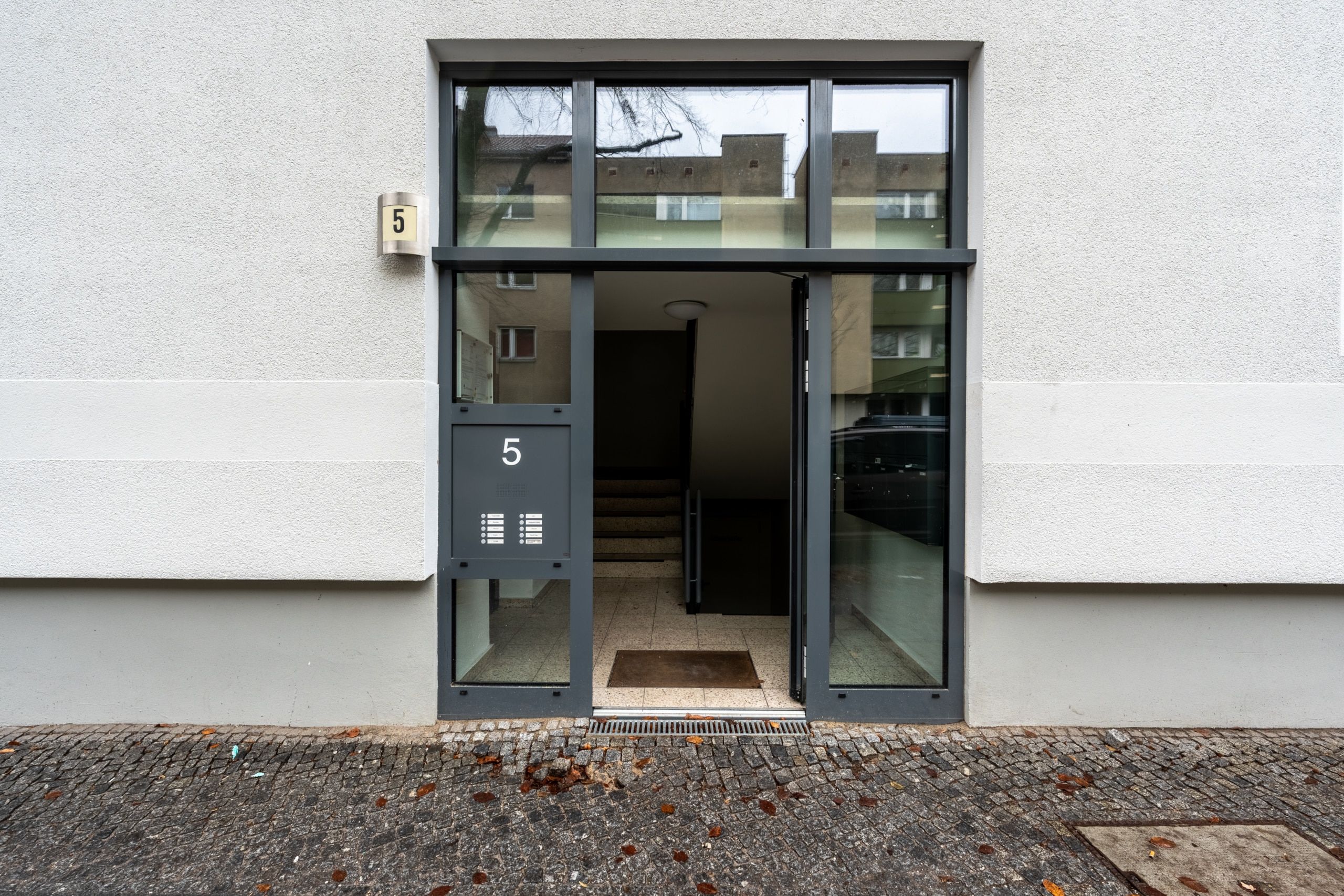 Neue Haustüranlage