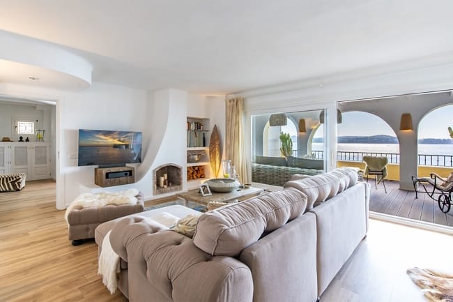Luxuswohnung mit Seeblick und Balkon - Wohnung in Cala Fornells zu verkaufen: Großes Apartment mit 180º Meerblick und 60 m2 Terrasse.
