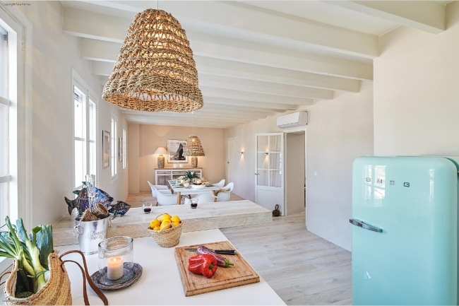 Stilvolle Loftwohnung mit offener Küche - Puerto de Andratx: modern renoviertes Apartment in Port Andratx in erster Meerslinie zur Miete