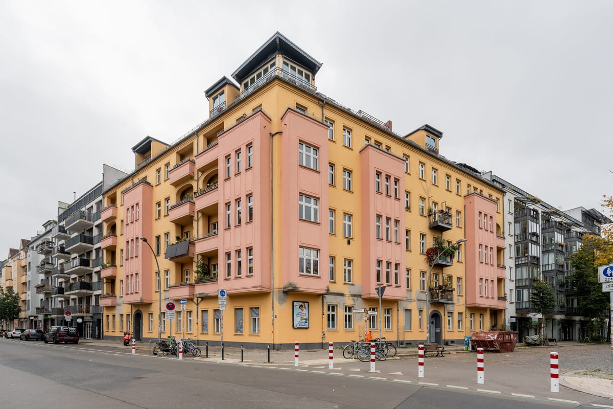 Haus Aussen 1