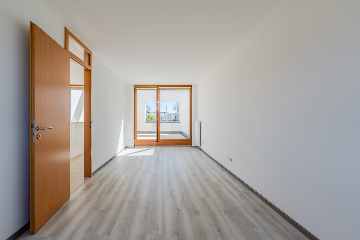 Helles Zimmer mit direktem Zugang zur Dachterrasse