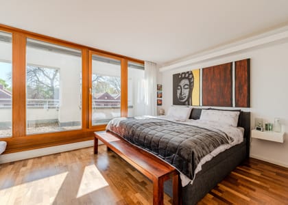 Schlafzimmer mit Terrassenzugang