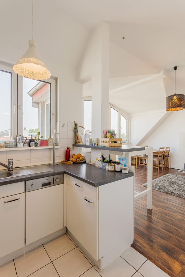 Küche - Helle Dachgeschosswohnung nahe Boxhagener Platz sofort bezugsfrei