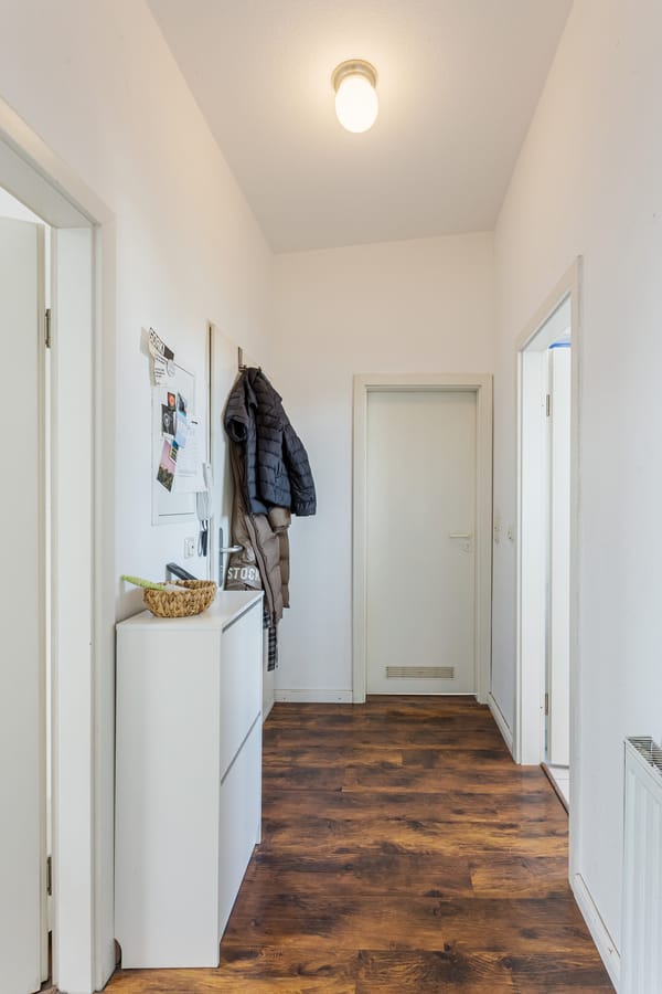 Flur - Helle Dachgeschosswohnung nahe Boxhagener Platz sofort bezugsfrei