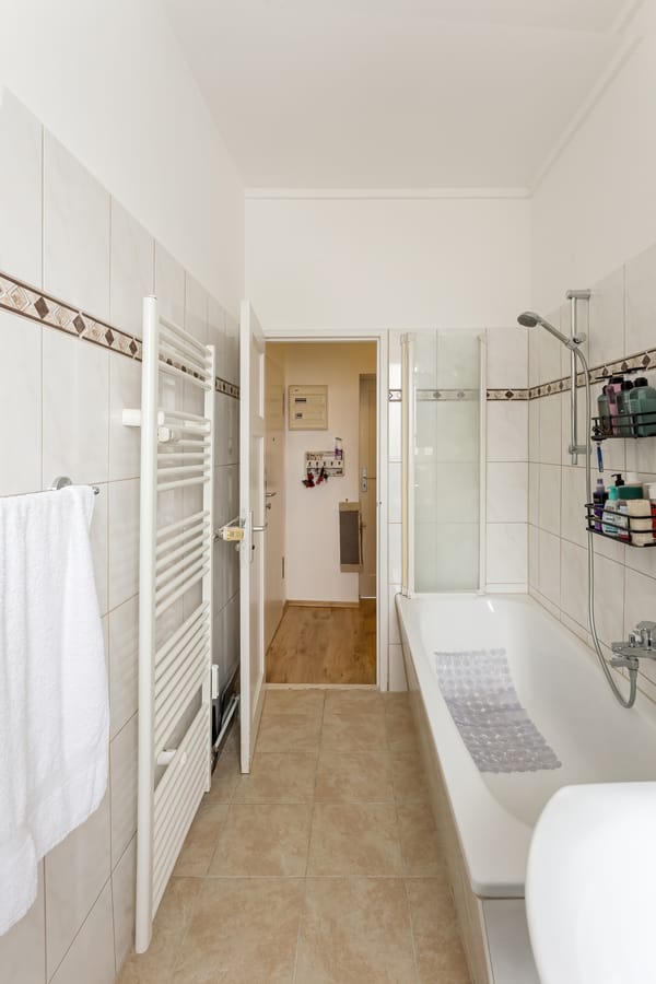 Stockumer_Str (14) - Czyste i niedrogie 2-pokojowe mieszkanie w pobliżu Tegeler See