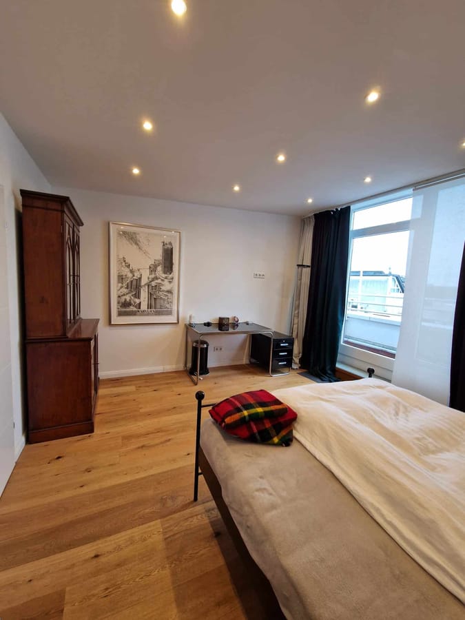 Zugang Dachterrasse - Maisonette mit Dachterrasse in Bestlage Köln-Altstadt