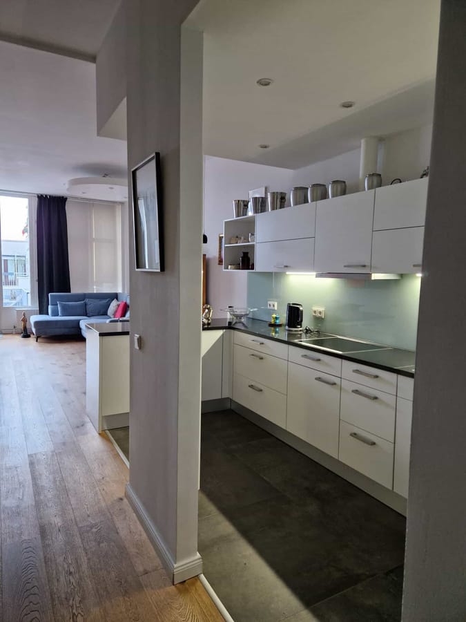 Offene Küchenlandschaft - Maisonette mit Dachterrasse in Bestlage Köln-Altstadt