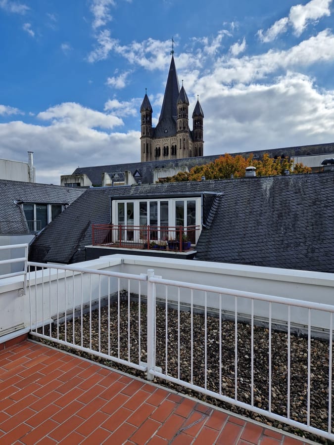 Terrasse mit Aussicht - Maisonette mit Dachterrasse in Bestlage Köln-Altstadt