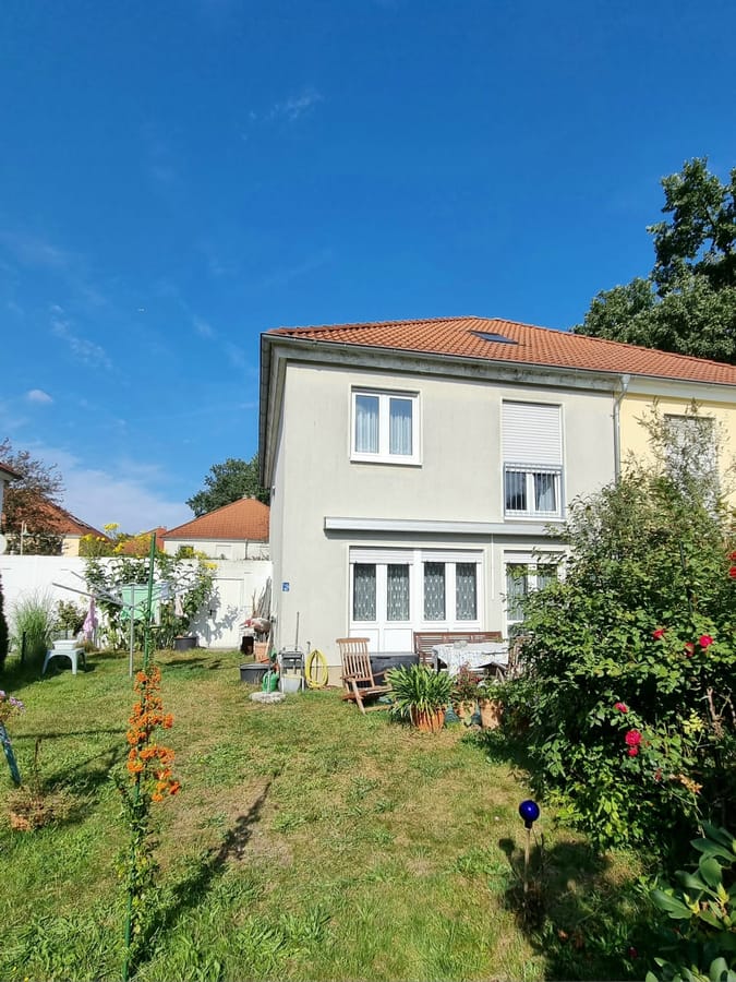 Gartenansicht - DAS IST EIN GUTER PREIS: Doppelhaushälfte 5 Zimmer mit 141 m² und Keller in Schöneiche bei Berlin