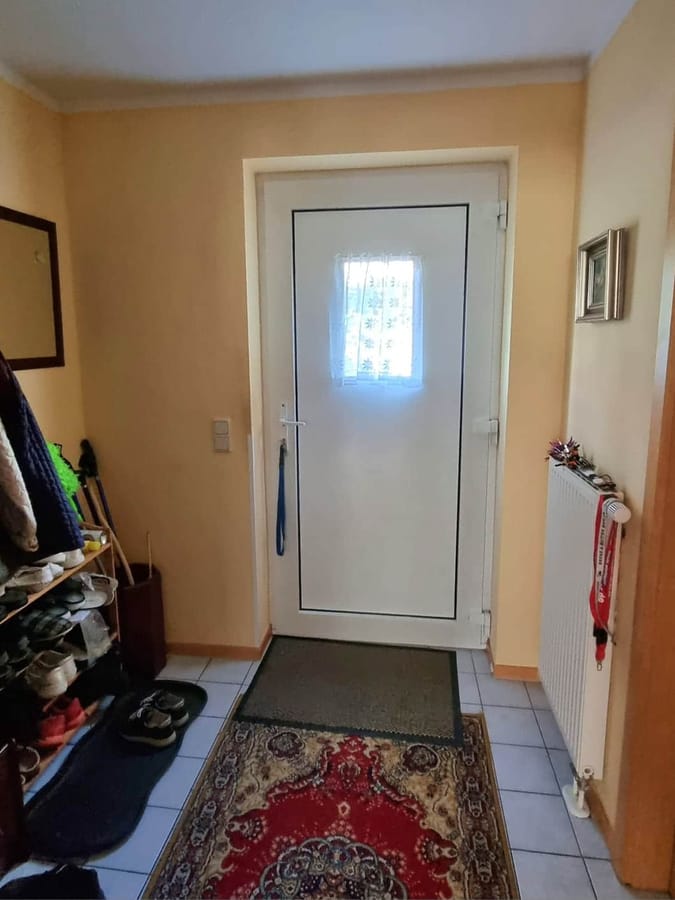 Eingangsbereich - DAS IST EIN GUTER PREIS: Doppelhaushälfte 5 Zimmer mit 141 m² und Keller in Schöneiche bei Berlin