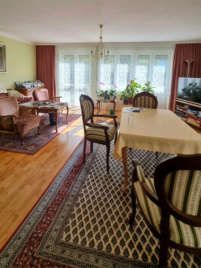 Wohnzimmer - DAS IST EIN GUTER PREIS: Doppelhaushälfte 5 Zimmer mit 141 m² und Keller in Schöneiche bei Berlin
