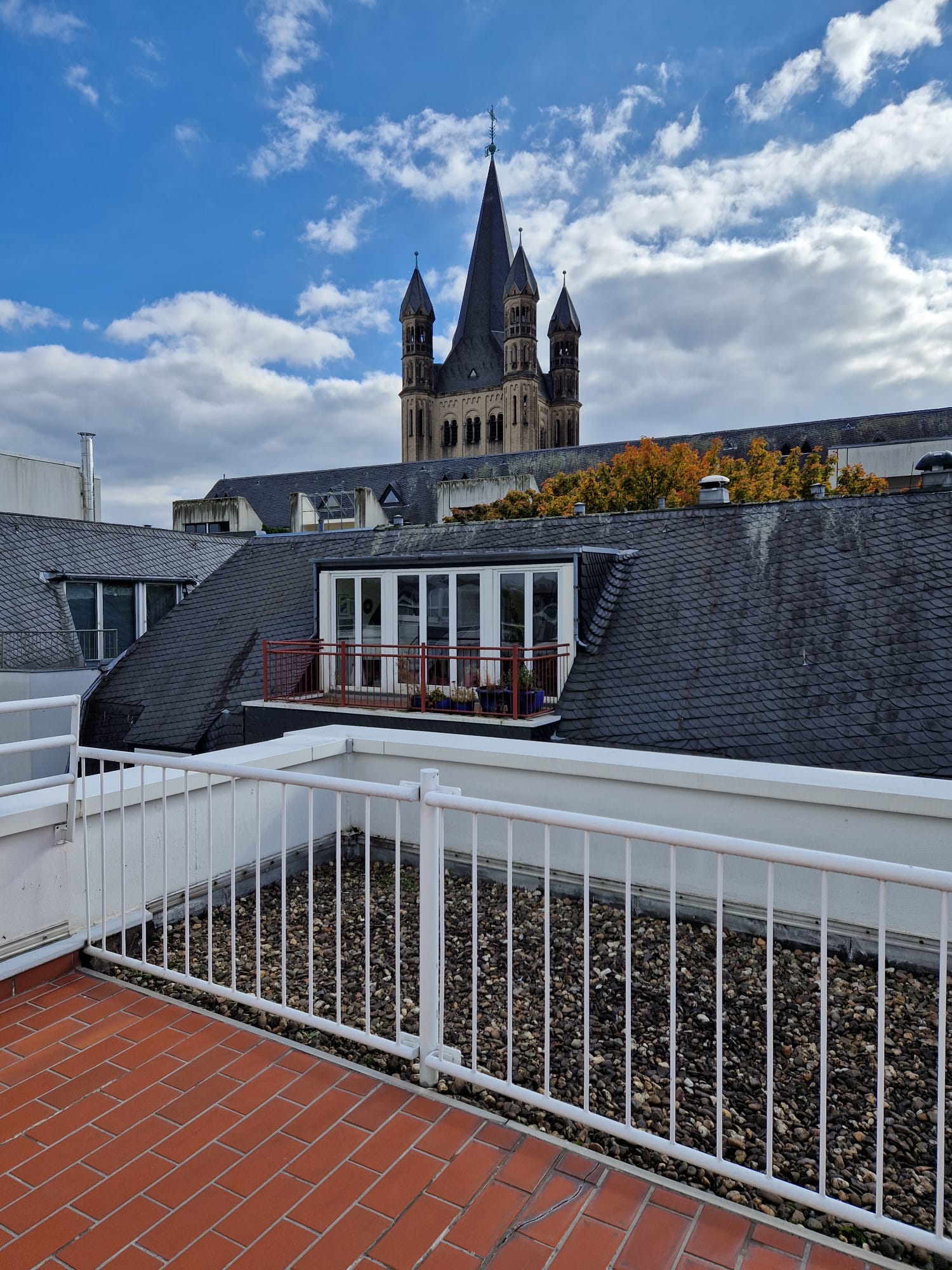 Dachterrasse Köln Altstadt mit Kirchenblick - Maisonette mit Dachterrasse in Bestlage Köln-Altstadt