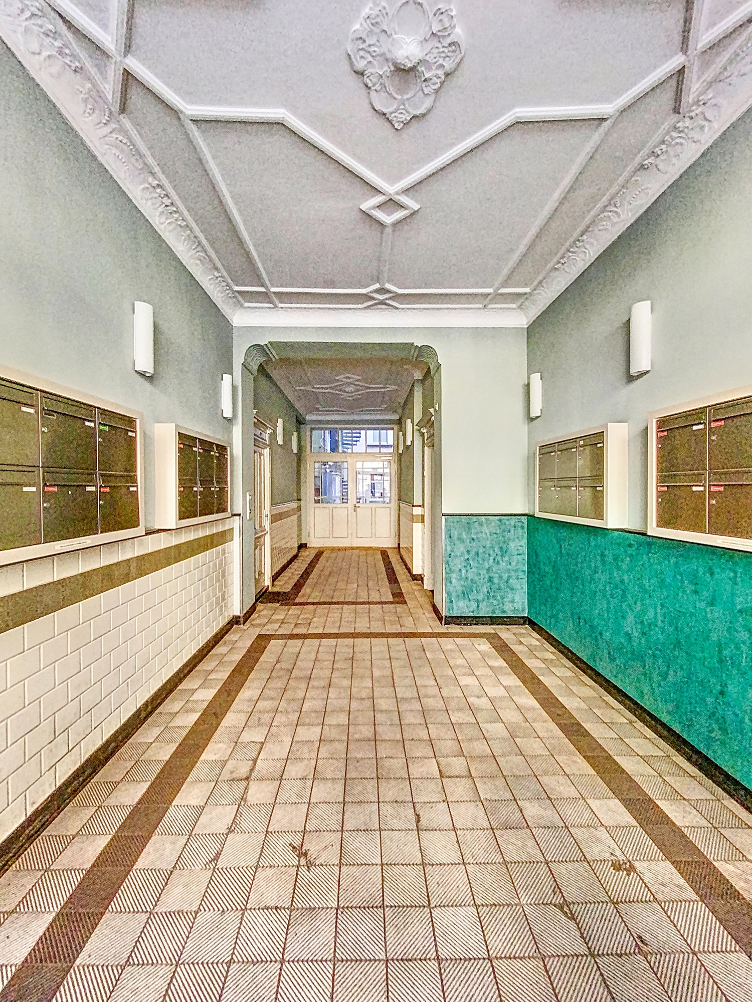 Eingangsbereich - CHARMANTES 1-ZIMMER-APARTMENT NAHE BOXHAGENER PLATZ SOFORT BEZUGSFREI