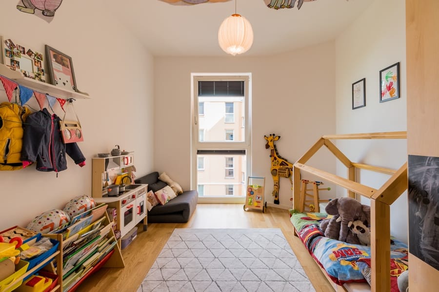 Helles Kinderzimmer in Neubauwohnung - 0 Leben am Park / Living by the Park