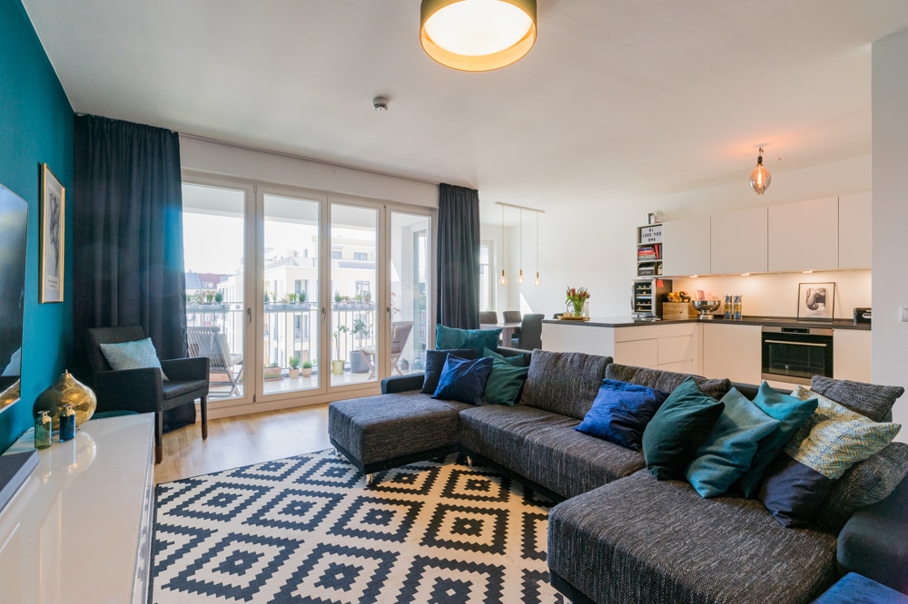 Offene Stadtwohnung mit Balkon und Einbauküche - Familienwohnung in Friedrichshain