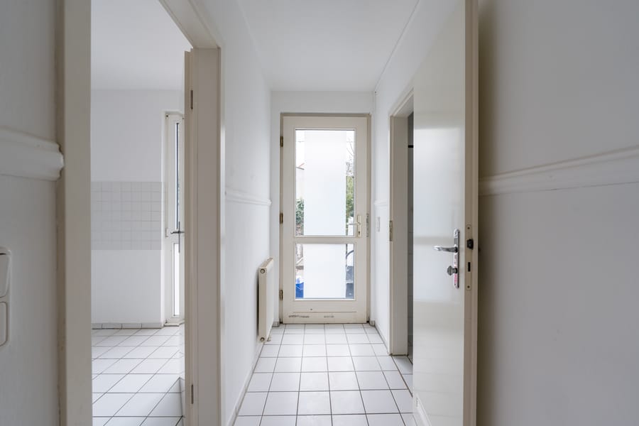 走廊-装修后首次入住--免费入住--非常适合法尔肯塞的家庭。