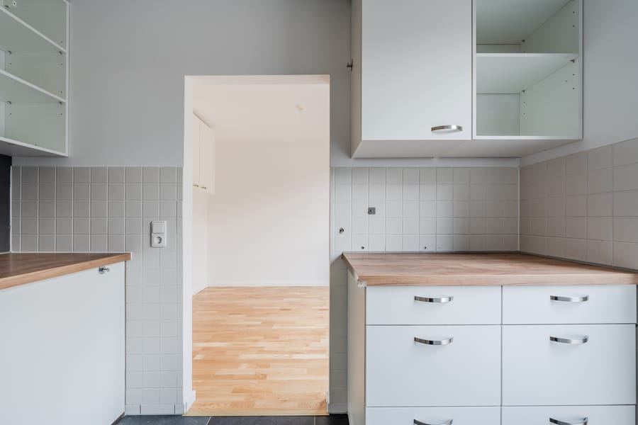 Kitchen Dining room view - Modernised terraced corner house in a quiet residential area