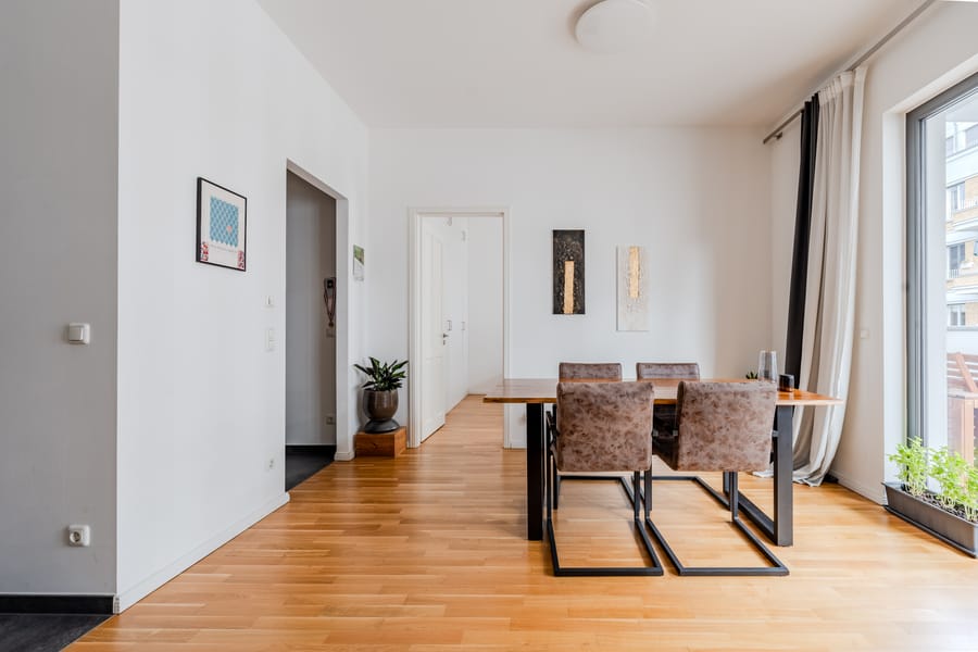 Essbereich - Zeitlos schön: Helle 2-Zimmer-Wohnung mit Balkon in gefragter Lage