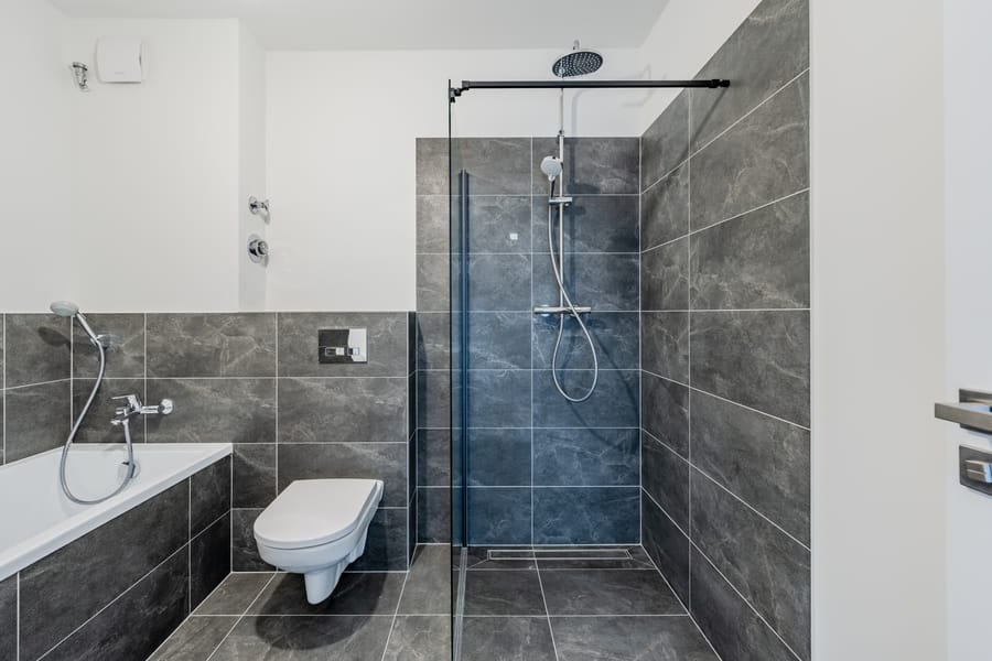 Bad - Erstbezug nach Renovierung – Dachgeschoss mit Panoramablick